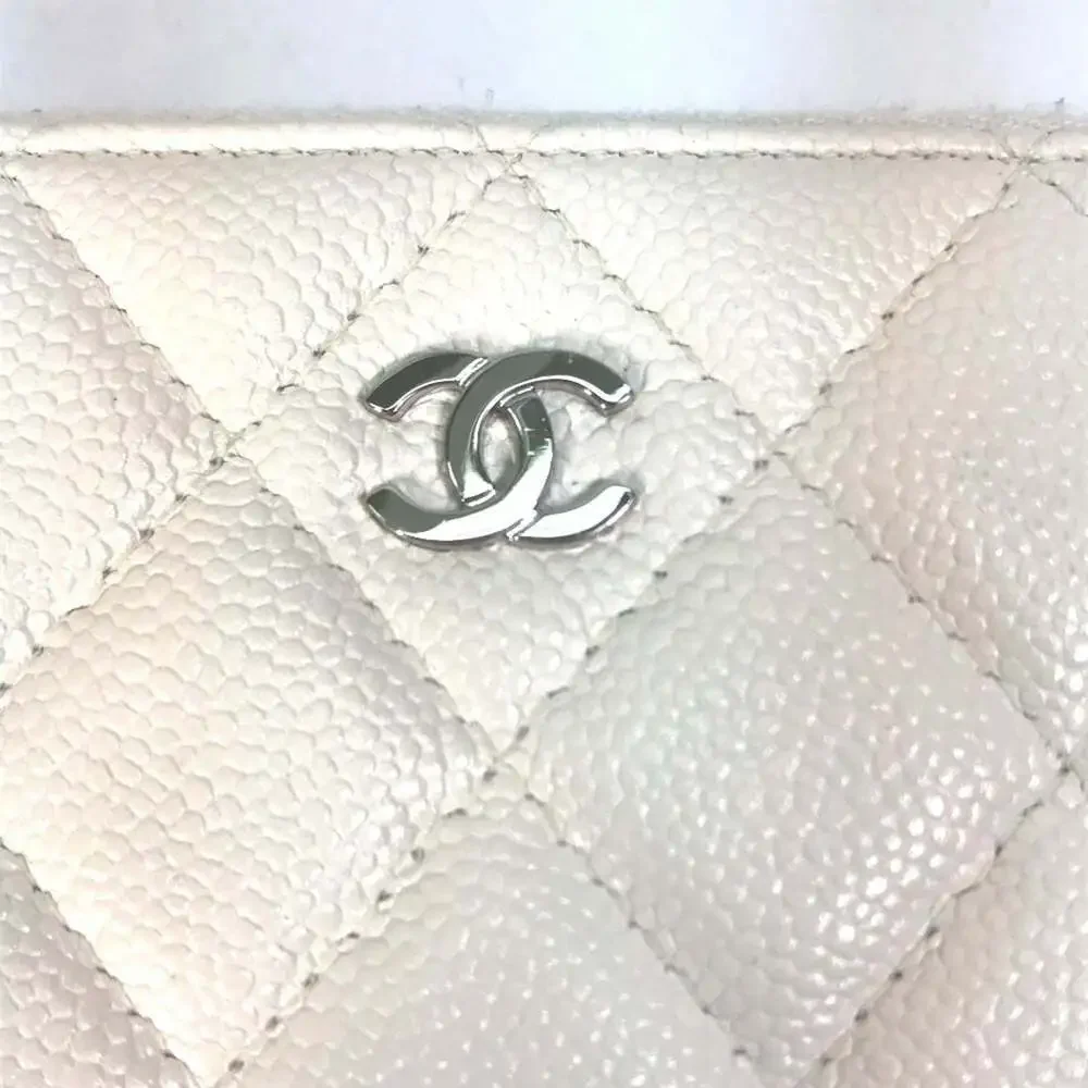 CHANEL White Wallet
